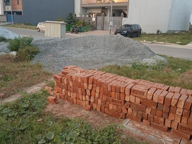 Residential Plot in Wave City for resale Ghaziabad. The reference number is 21281370