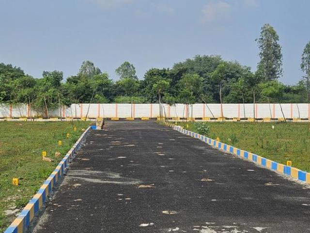Residential Plot in West Tambaram for resale Chennai. The reference number is 21005927
