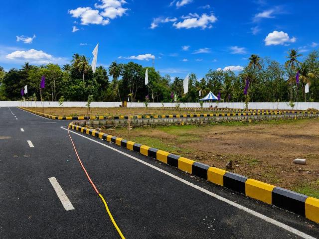 Residential Plot in West Tambaram for resale Chennai. The reference number is 21041684