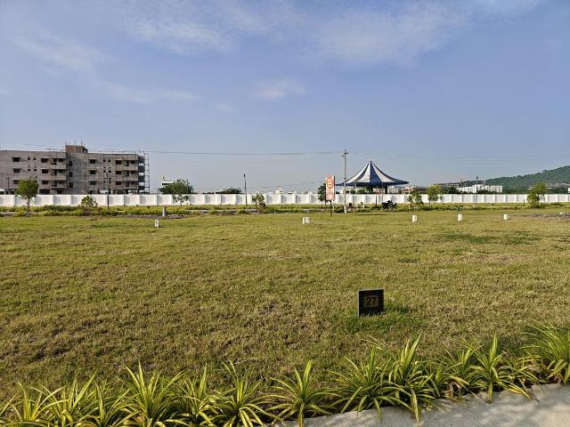 Residential Plot in West Tambaram for resale Chennai. The reference number is 21074556