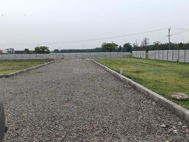 Residential Plot in West Tambaram for resale Chennai. The reference number is 21172390