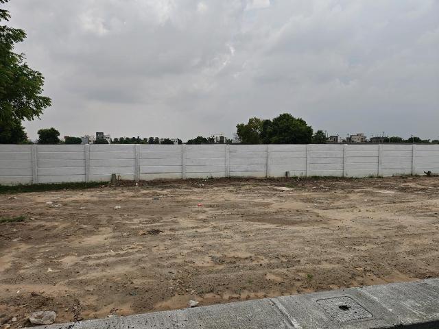 Residential Plot in West Tambaram for resale Chennai. The reference number is 21353881