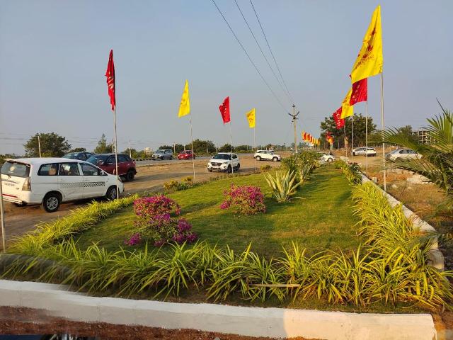 Residential Plot in Yadagirigutta for resale Yadadri Bhuvanagiri. The reference number is 20997964