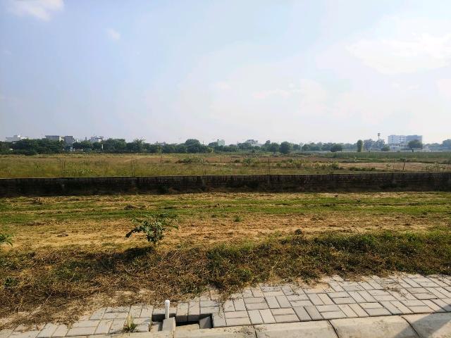 Residential Plot in Yakubpur for resale Jhajjar. The reference number is 21178684