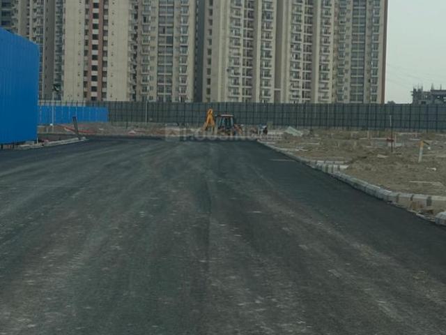 Residential Plot in Yeida for resale Greater Noida. The reference number is 20421997
