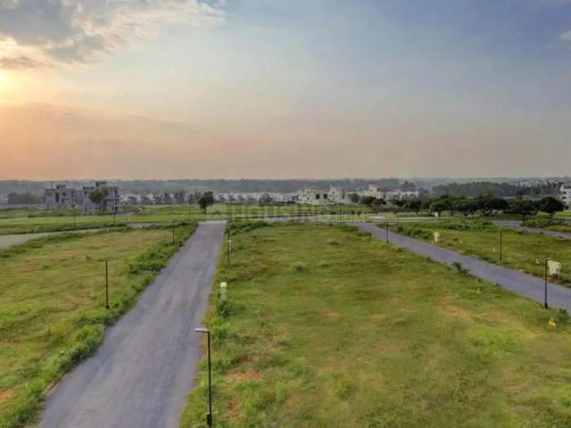 Residential Plot in Yeida for resale Greater Noida. The reference number is 21389242