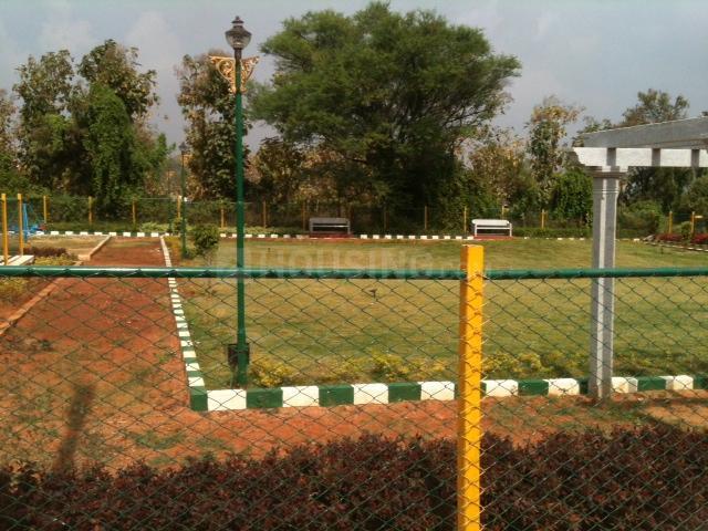 Residential Plot in Yelwala for resale Mysore. The reference number is 20363390