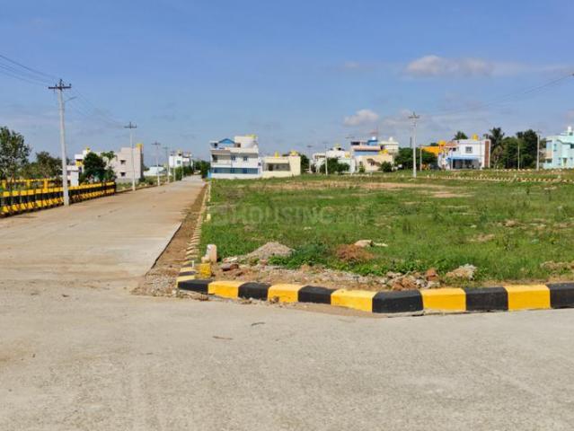 Residential Plot in Zuzuwadi for resale Hosur. The reference number is 20428824
