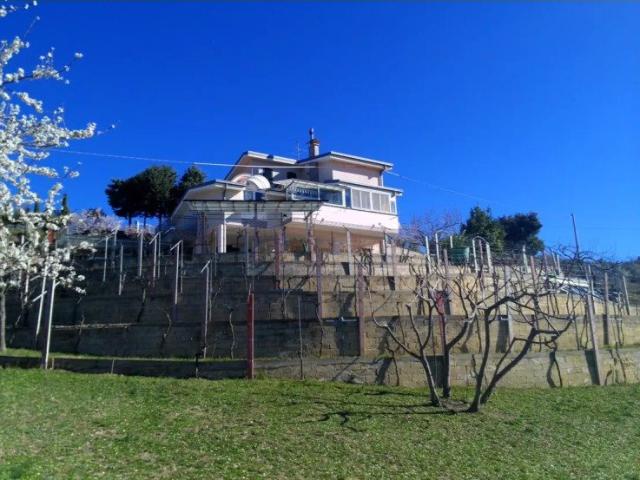 Residenza Autarchica di Ritirata nel Sud Italia 250m² Tricarico