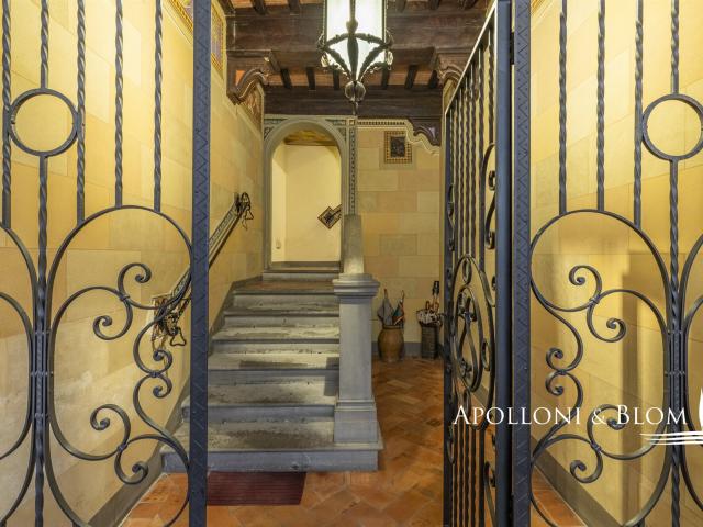 Residenza Nobile del 1300 con terrazza e logge San Gimigna. 365m² San Gimignano