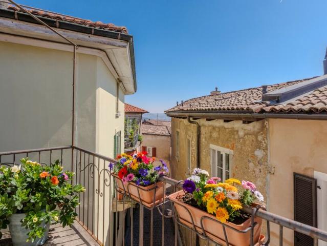 RESIDENZA SECONDARIA CASA STORICA CON TERRAZZA A BESAZIO