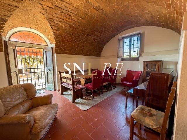 Residenza Storica con Annex in Collina Fiorentina 630m² Scandicci