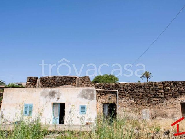 Residenziale in vendita a Pantelleria via Batterie di Scirafi