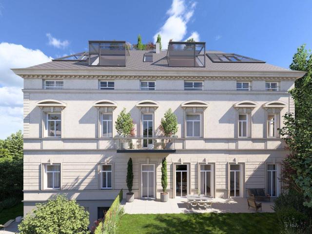 RESIDIEREN WIE IM SCHLOSS | 5 Zimmer Stilaltbauwohnung mit ca. 4,30m Raumhöhe | ca. 11m² Balkon geplant & Parkplatz | sanierungsbedürftig