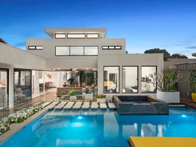 Resort Allure, Architectural Artistry, Bay Views