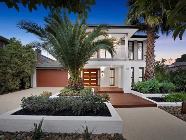 Resort Inspired Luxury Living | Designer Henley Home in Prime Location
