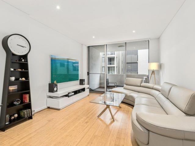 Resort Living, Express CBD Access & Flexible Two Bedroom Design in Award Winning Sevana