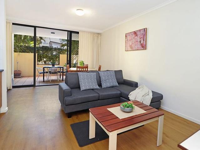 Resort living in the heart of Spring Hill Fully furnished short term till July