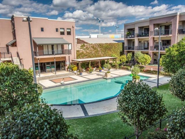 RESORT LIFESTYLE, CENTRAL LOCATION AT IT'S BEST