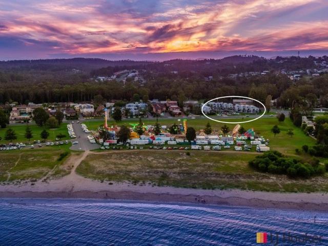 Resort Style 2 bedroom Ground Floor Apartment Just 200m to Corrigans Beach !
