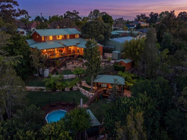 Resort Style Country Living with Pool, Granny Flat & Bushland Views