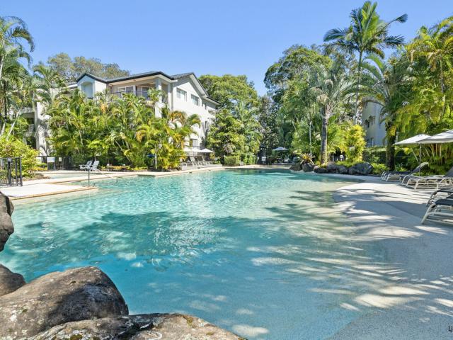 Resort Style Coastal Living Furnished Apartment with Resort Pool