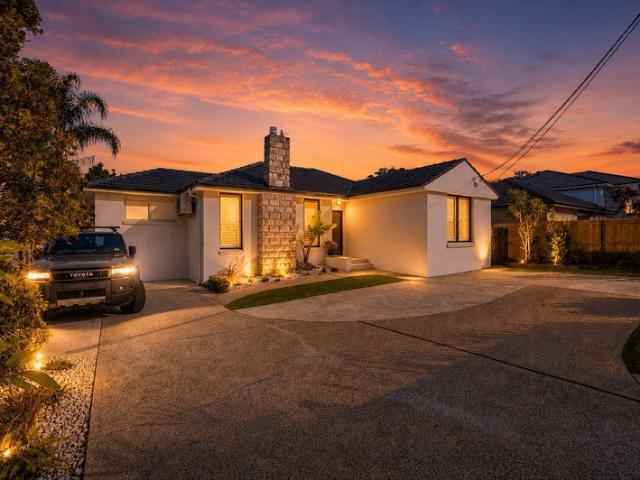Resort style family entertainer on child safe gardens in a prime central setting