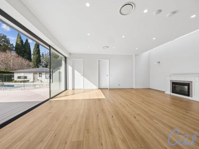 Resort Style Family Living with Granny Flat & Basketball Court