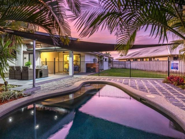 RESORT STYLE FAMILY LIVING WITH POOL, 13.3KW SOLAR, SHED & VERSATILE RETREAT