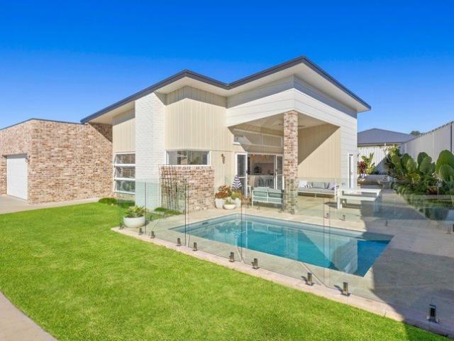 Resort Style Family Living Furnished 4 month Lease