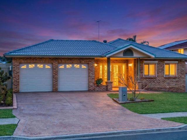 Resort Style Family Living in a Premium Horningsea Park Setting
