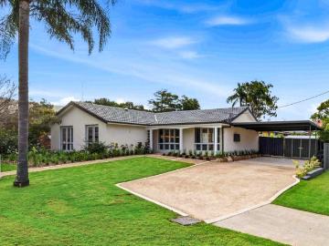 Resort Style Family Living in a Prime Emu Plains Pocket