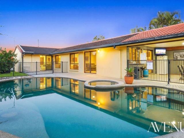 Resort Style Family Living on a Rare 2,378m² Block