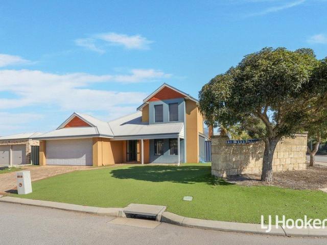 Resort Style Family Living on a Spacious Corner Block