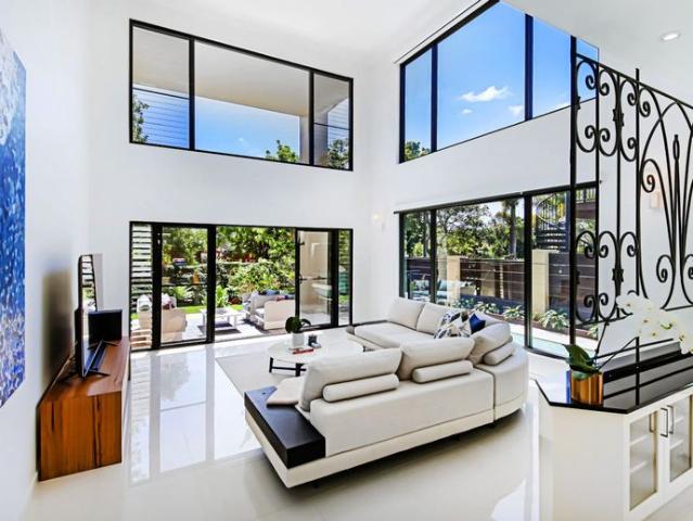 Resort Style Living Access to par 72 Championship Noosa Golf Course