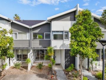 Resort Style Living By The Beach