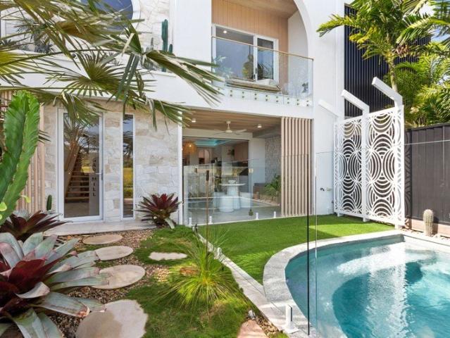 RESORT STYLE LIVING EX DISPLAY HOME REF: 4468