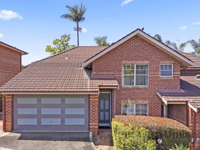 Resort Style Living in a Prestigious Oatlands Community