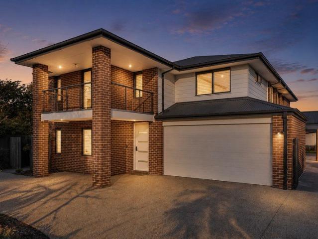 Resort Style Living in a Prized Tootgarook Address
