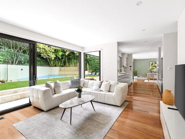 Resort Style Living in an Exclusive Harbourside Enclave