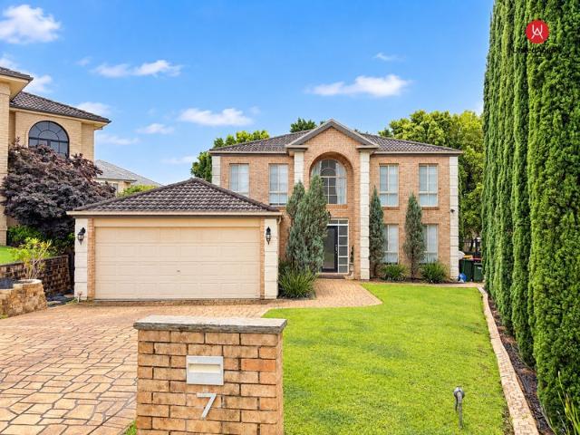Resort Style Living in Exclusive Macquarie Links