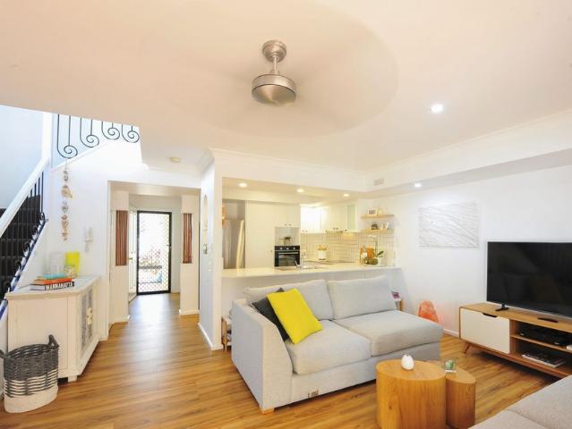 RESORT STYLE LIVING IN ROBINA