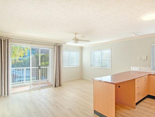 Resort Style Living in the Heart of Chevron Island!