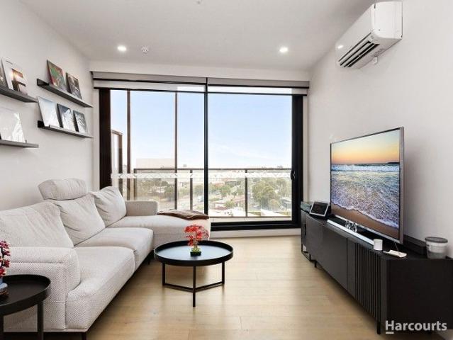 Resort Style Living in the Iconic M City Complex
