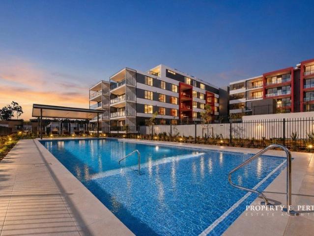 Resort Style Living Walk to Tallawong Metro