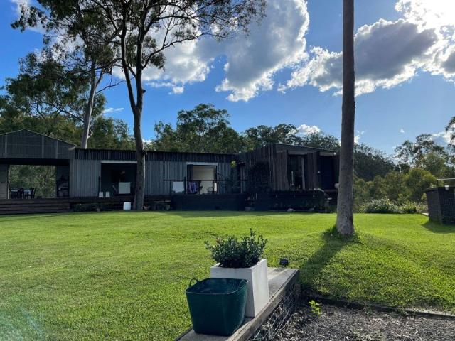 Resort style living with all the peace and quiet of the bush, only 15 minutes from Kenmore