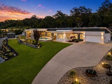 Resort Style Luxury on 9,300m²