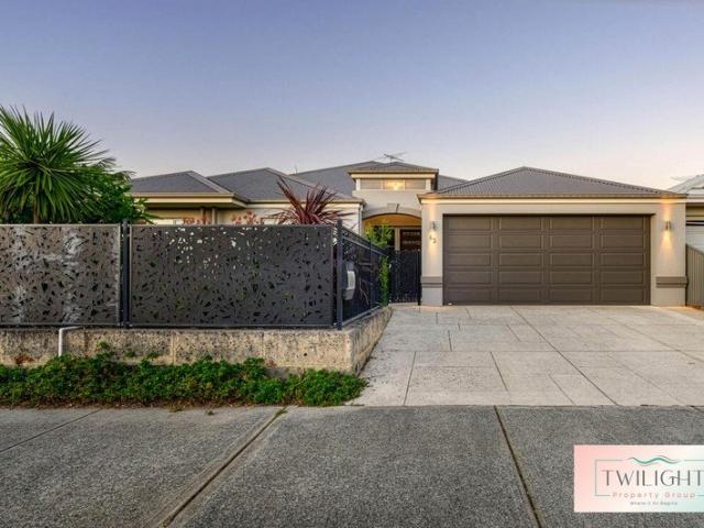 Resort Style Luxury Opposite Harrington Waters Reserve