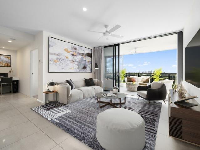 Resort Style Luxury Apartment with Incredible Gold Coast Views