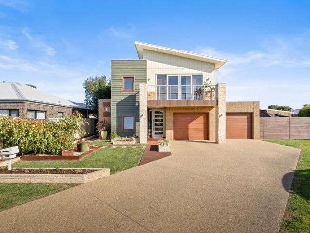Resort Style Luxury Living in the Heart of Yarrawonga